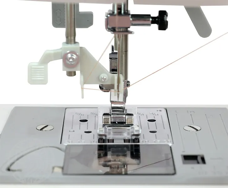 Швейная машина Leader Royal Stitch 450E